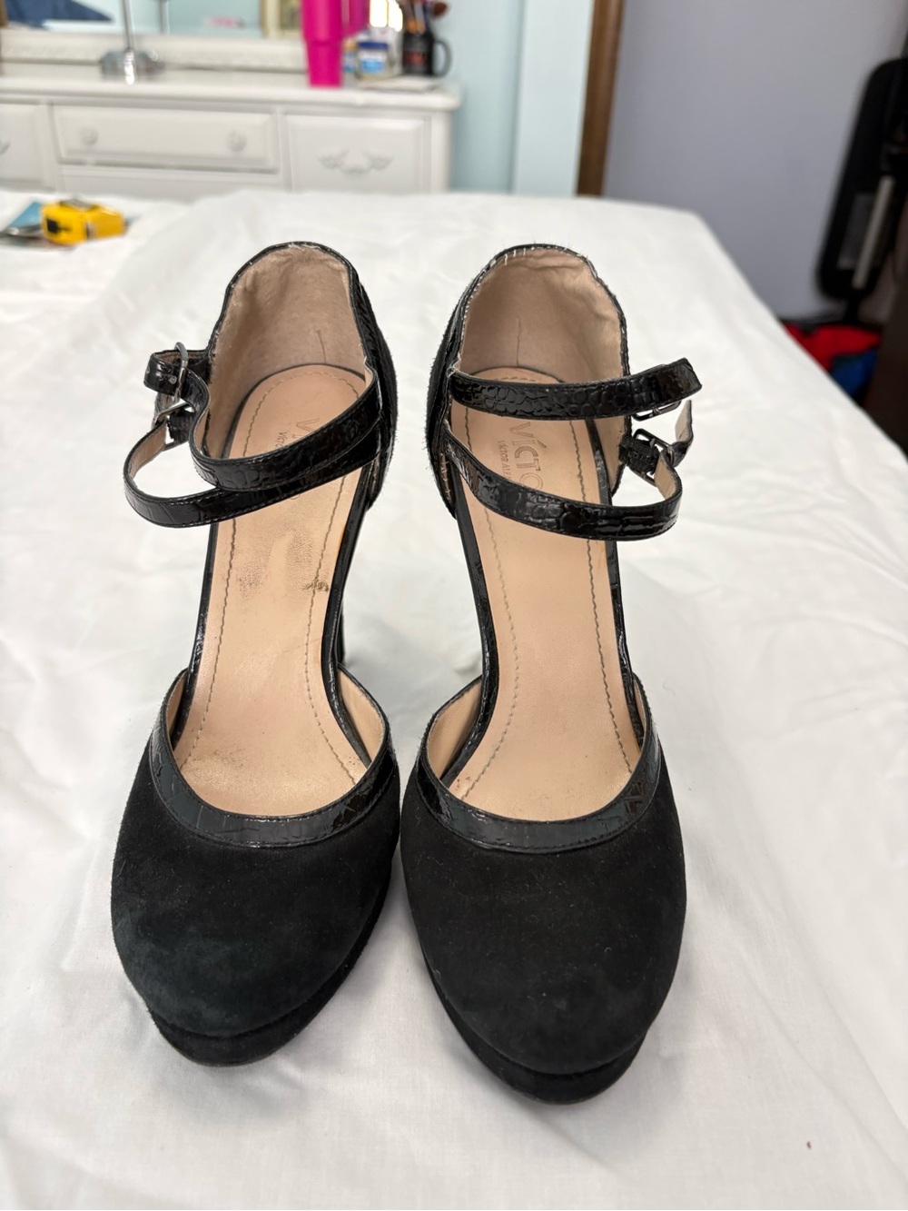 Victor Alfaro Black Suede Patent Leather Ankle Strap Pumps Size 7